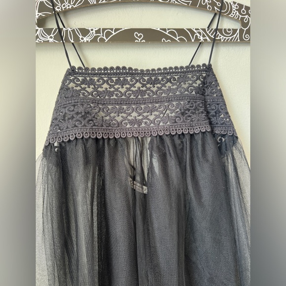 *New* Intimately Free People Lace and Tulle Strappy Top, Size XS - Picture 2 of 6